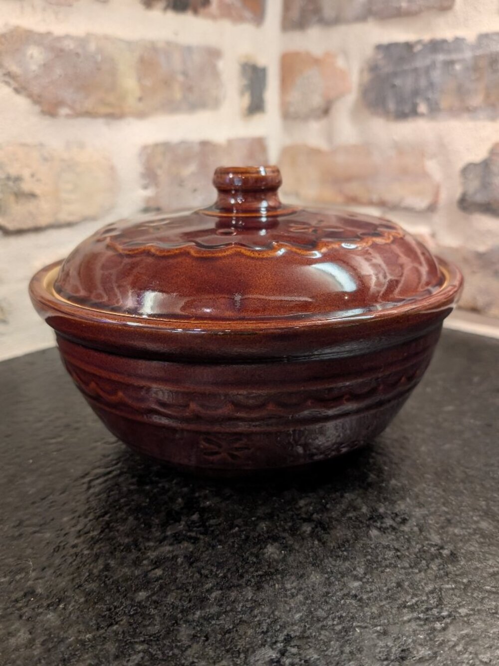 Vintage Marcrest Daisy Dot Brown Stoneware Casserole Dish Lid 1.5 QT Oven Proof